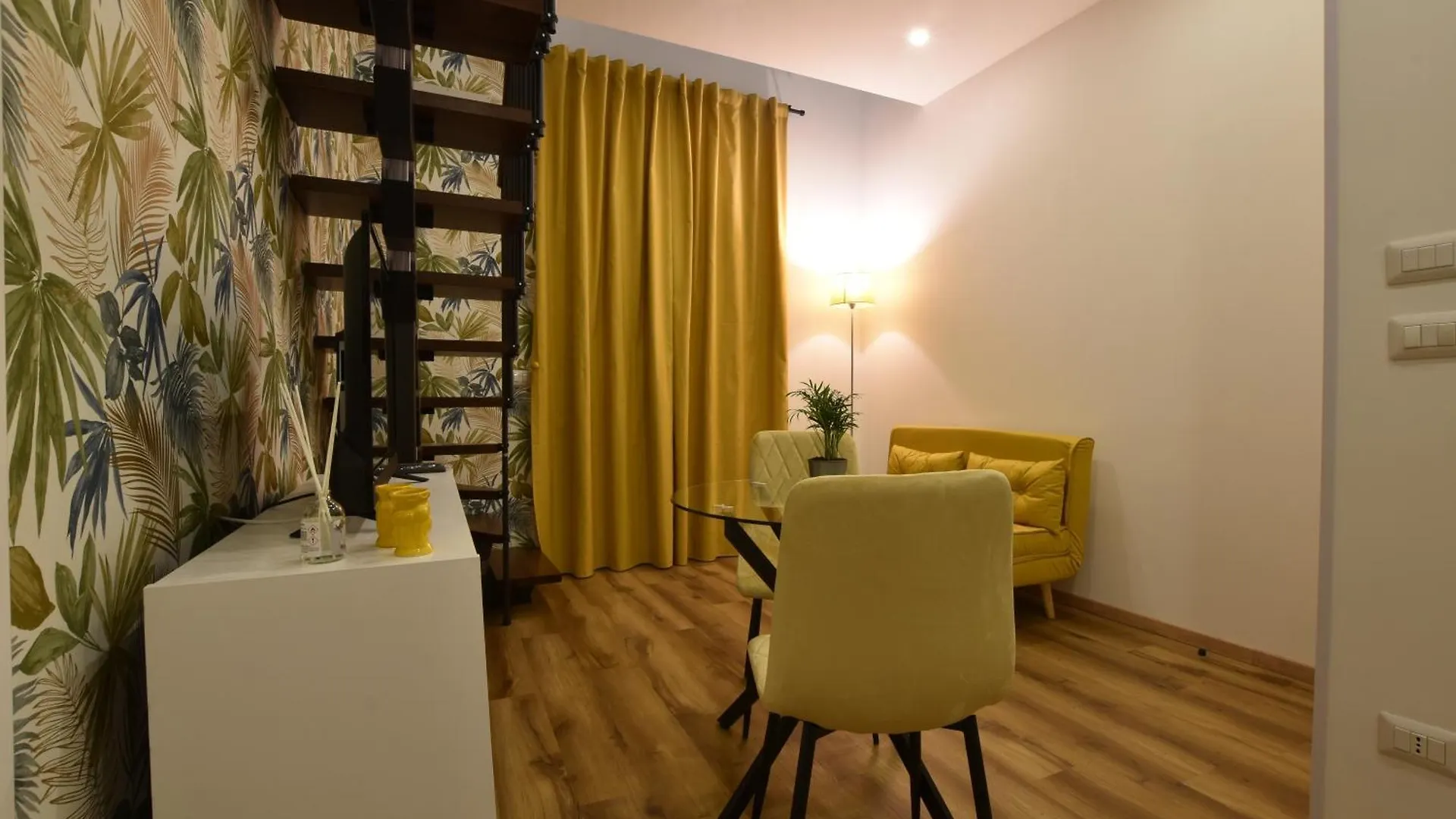 XX Miglia Rooms & Apartments Catánia 2*,  Italië